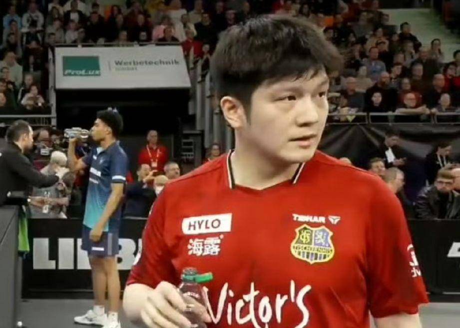 原創3-1！乒乓球德國杯：樊振東逆轉日本世界冠軍，率先晉級男團決賽